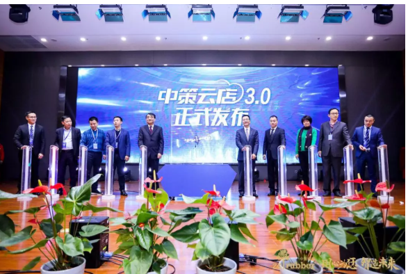 　1、轉(zhuǎn)型做廠家的物流商和服務商
