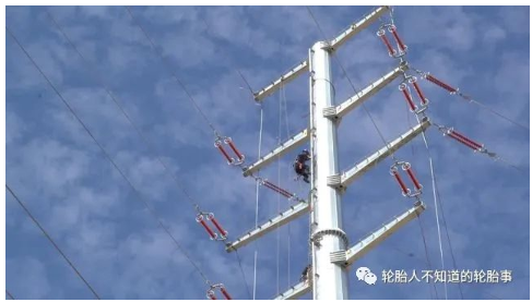 為確保生產(chǎn)車(chē)間全電智能化改造后電力穩(wěn)定，威海供電公司對(duì)35千伏庫(kù)珀線、國(guó)泰線等4條供電線路和110千伏崖頭變電進(jìn)行升級(jí)改造，全方位滿足項(xiàng)目用電需求。