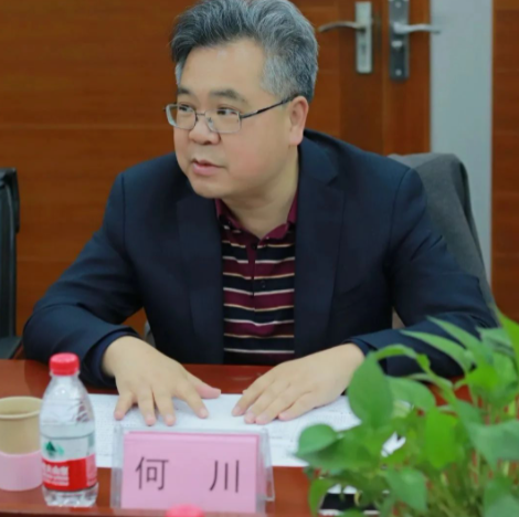 西南交通大學(xué)副校長何川表示，時(shí)代新材料有限公司作為行業(yè)領(lǐng)軍企業(yè)，擁有強(qiáng)大的產(chǎn)業(yè)落地能力，致力于研究高分子復(fù)合改性材料和減振降噪技術(shù)的工程化推廣應(yīng)用。通過本次校企合作，希望將科研成果與產(chǎn)業(yè)結(jié)合起來，為中國軌道交通事業(yè)的發(fā)展做出更多貢獻(xiàn)。