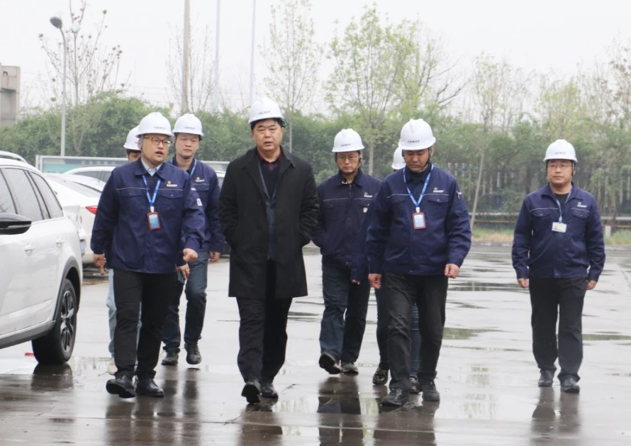 尚吉永主席視察耐斯特炭黑公司，強調(diào)“以利潤為中心”