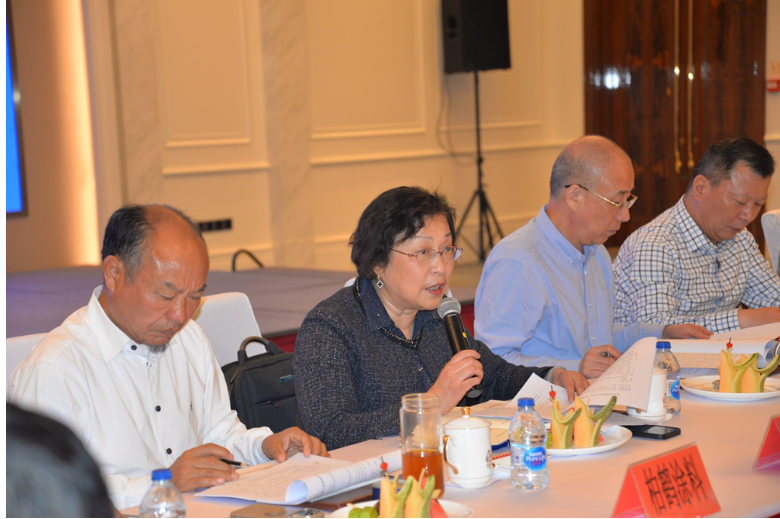 同時(shí)，李心一秘書長(zhǎng)向與會(huì)代表匯報(bào)了《2023年度常州市涂料協(xié)會(huì)工作計(jì)劃》草案，該工作報(bào)告隨后草案交由理事會(huì)討論并獲得一致通過(guò)。大會(huì)還公布了《協(xié)會(huì)增補(bǔ)理事、會(huì)員單位》，增補(bǔ)2家企業(yè)成為常州市涂料協(xié)會(huì)理事單位，8家企業(yè)成為會(huì)員單位。